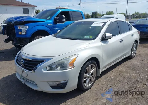 2014 Nissan Altima 2.5/2.5 S/2.5 Sl/2.5 Sv z USA, uszkodzony, nr VIN 1N4AL3AP4EN347999